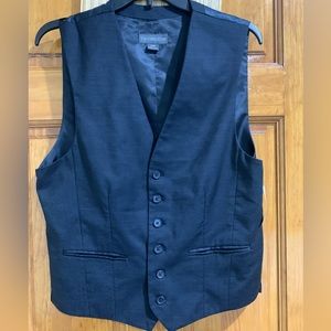 Men Dress vest in Navy Blue size Small NWT